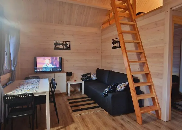 Borskie Chatki בית נופש *