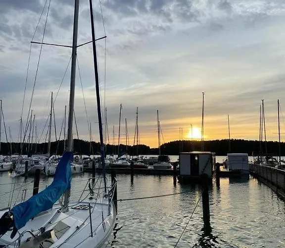 Borskie Chatki בית נופש